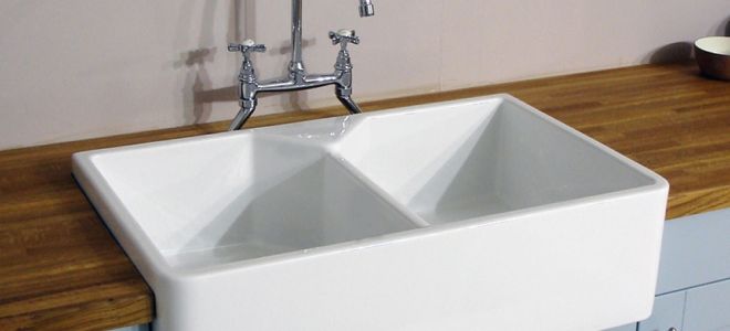 Как быстро почистить кухонную мойку