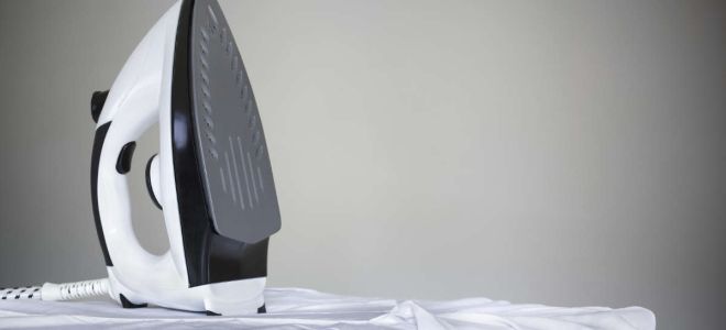 Как правильно почистить утюг с тефлоновым покрытием в домашних условиях