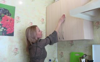 5 способов быстро оттереть брызги жира с кухонного гарнитура