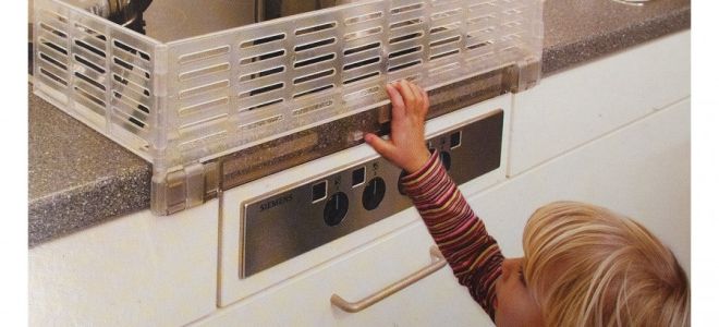 7 приспособлений для того, чтобы уберечь детей от домашних травм